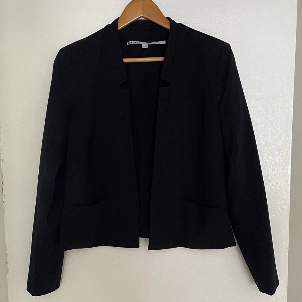 Black Just Femme Blazer, size S. Excellent condition.